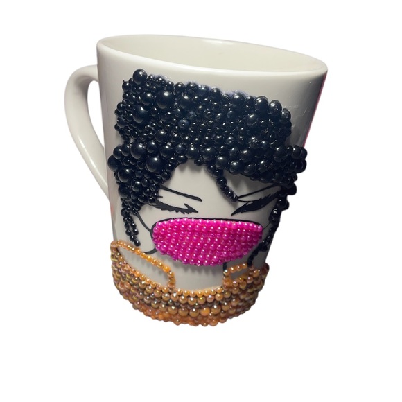 Stylish Beaded Mug with Pink and Black Design - Picture 6 of 8